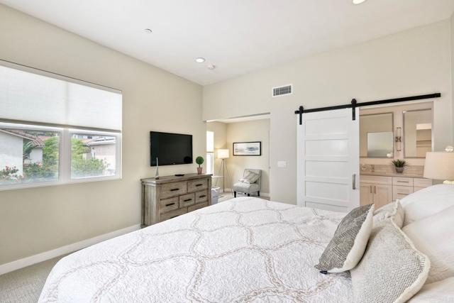 295 Chinquapin Ave, Carlsbad CA: https://media.crmls.org/mediaz/88137483-d2f0-40d2-8a16-4b917e54492a.jpg