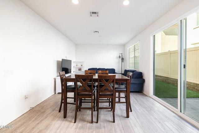 342 Fuerte Drive, Santa Paula CA: https://media.crmls.org/mediaz/8813d784-3a48-4ac4-b19f-7f343bd14c10.jpg