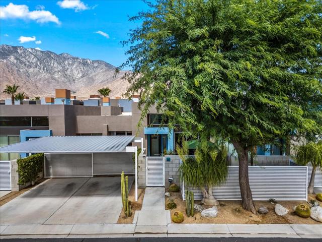3617 Quiet Side Street, Palm Springs CA: https://media.crmls.org/mediaz/88149747-1c48-414f-8ac5-d3669a28f1bf.jpg