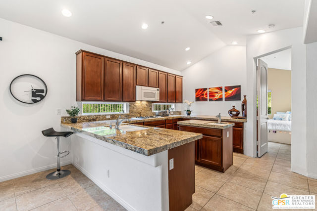 2857 Greco Court, Palm Springs CA: https://media.crmls.org/mediaz/88149f48-a26d-45ec-bd1d-139d1d83c83e.jpg