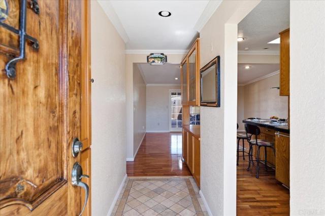 Detail Gallery Image 3 of 29 For 1032 Iris Ave, Imperial Beach,  CA 91932 - 4 Beds | 3 Baths