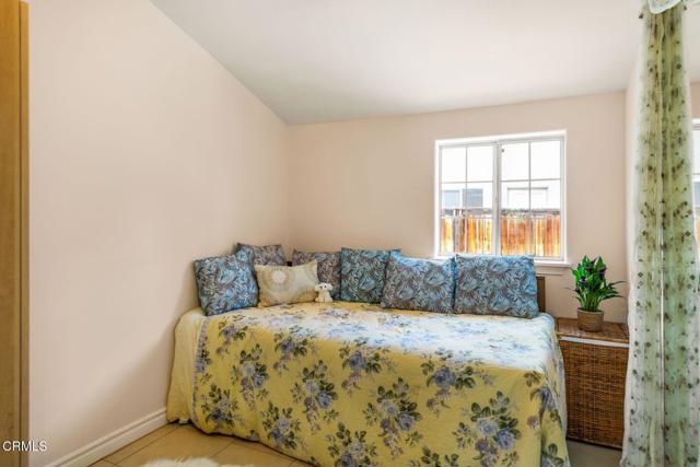 216 N Fulton Street, Ojai CA: https://media.crmls.org/mediaz/8815456b-586f-4ca2-9235-4c6651a01182.jpg