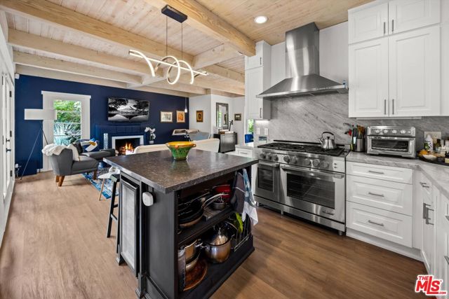1435 Sycamore Canyon Road, Santa Barbara CA: https://media.crmls.org/mediaz/881619dc-5f4c-4928-9e17-67d82b607259.jpg
