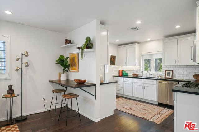 614 Rosemont Avenue, Los Angeles CA: https://media.crmls.org/mediaz/8816487c-611e-4666-a6b2-82e1ae02a5fb.jpg