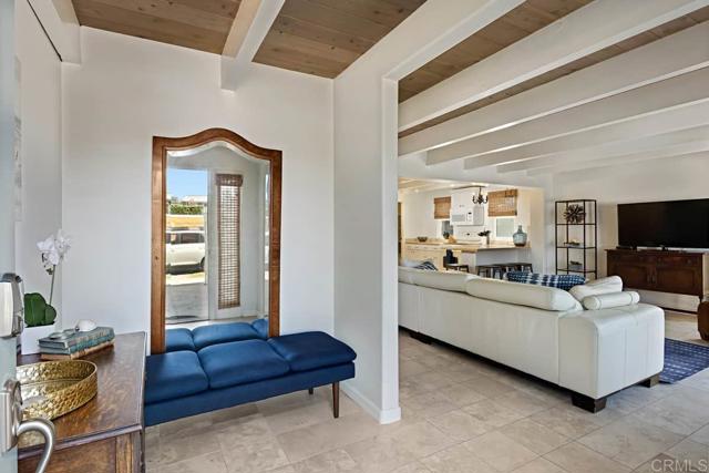 1817 19 Coast Boulevard, Del Mar CA: https://media.crmls.org/mediaz/8816a5b9-e653-4a35-82c6-924431b5ae1e.jpg