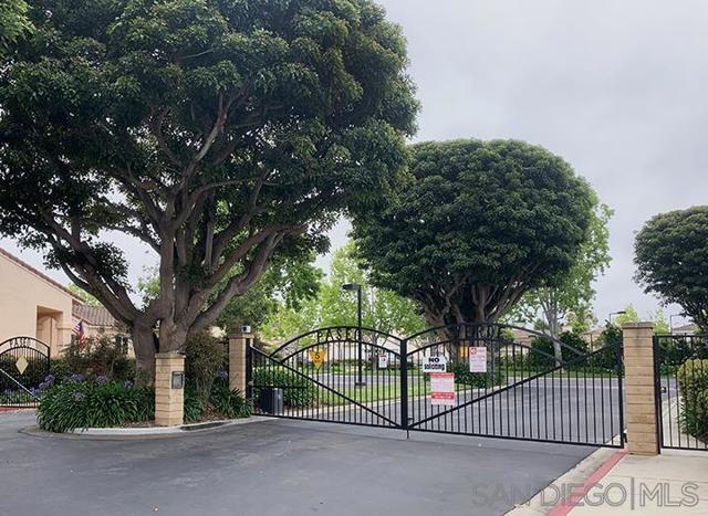 2176 Eastridge Loop, Oxnard CA: https://media.crmls.org/mediaz/8816e1a7-821e-496c-8e98-c73fbc459fdc.jpg
