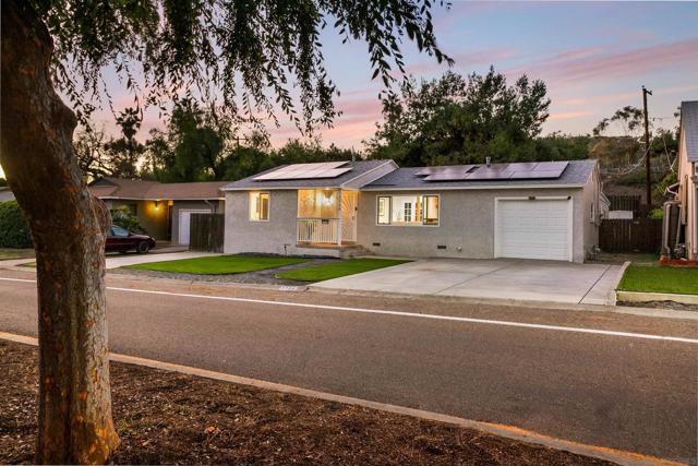 3708 Fairway Dr, La Mesa CA: https://media.crmls.org/mediaz/88173f1d-f459-4f14-8e44-868d8e287839.jpg
