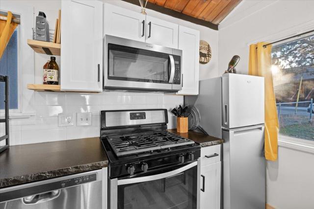 972 Pinon Lane, Big Bear CA: https://media.crmls.org/mediaz/88174bde-752b-41a2-bde4-2bab206179a1.jpg