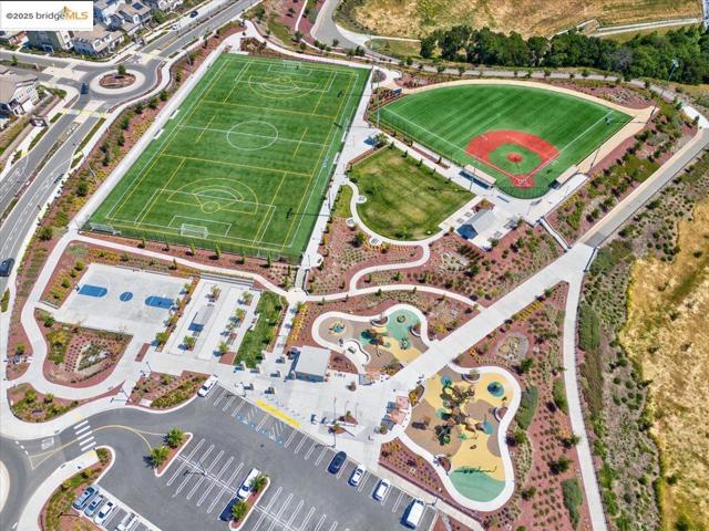 2712 Via Vicenza, San Ramon CA: https://media.crmls.org/mediaz/8817e01d-52bc-474f-b13e-380fbe2b3dd3.jpg