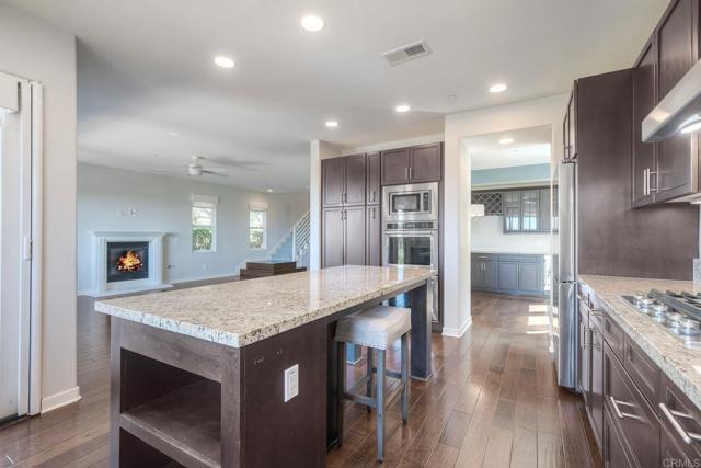 7303 Sitio Castano, Carlsbad CA: https://media.crmls.org/mediaz/88192de7-da2c-49a8-8cc8-b86c2ee17ec1.jpg