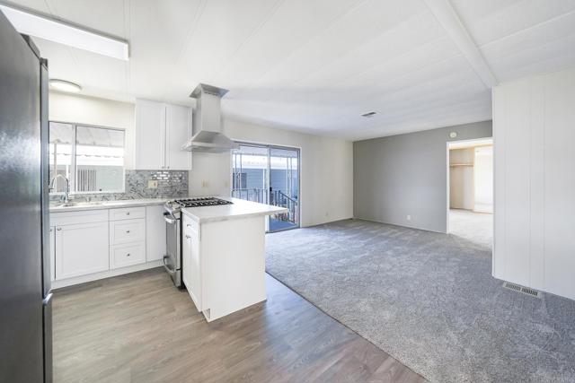 1212 H Street, Ramona CA: https://media.crmls.org/mediaz/8819b78b-fdd9-4be2-8200-f0a07b07dd9f.jpg