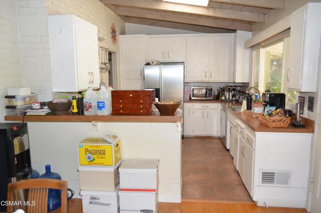 550 Arch Place, Glendale CA: https://media.crmls.org/mediaz/881a172a-eb9c-4cef-9050-6abae81d7f55.jpg