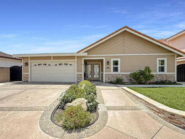 4103 Calle Bienvenido, San Clemente CA: https://media.crmls.org/mediaz/881a2262-cd2f-428d-ba5b-47c1ec602f9d.jpg