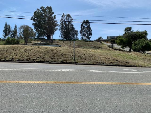 10120 Reese Cr., Salinas CA: https://media.crmls.org/mediaz/881b1f38-8270-476f-a3a2-e23d1dfdc5f8.jpg