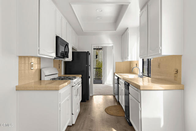 Detail Gallery Image 15 of 33 For 330 Cordova St #268,  Pasadena,  CA 91101 - 2 Beds | 3 Baths