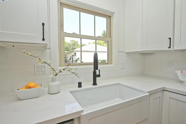 3208 McNutt, Walnut Creek CA: https://media.crmls.org/mediaz/881b323f-a974-404a-b990-58d1ec864644.jpg