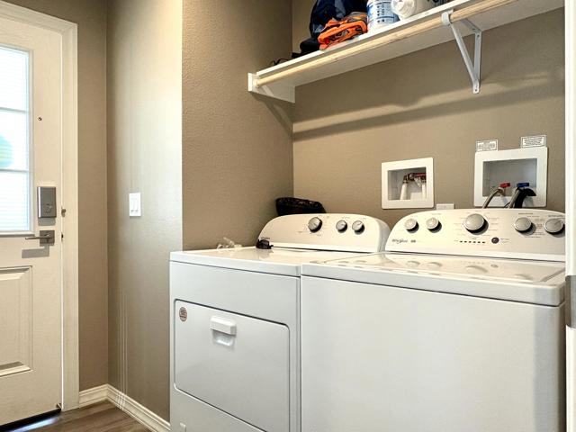 493 Prairie, Cathedral City CA: https://media.crmls.org/mediaz/881b6ccc-be41-48af-b5ff-46ee19bd75f9.jpg