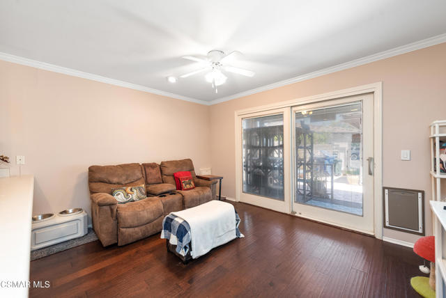 1122 Canterford Circle, Westlake Village CA: https://media.crmls.org/mediaz/881cab68-d378-4743-892f-23320d34c505.jpg