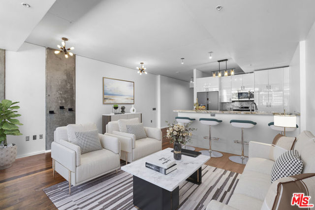 1155 S Grand Avenue, Los Angeles CA: https://media.crmls.org/mediaz/881cf45a-13c5-40c0-8757-c4b37af084f6.jpg