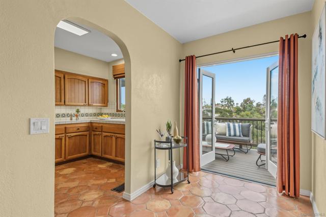 4576 44th Street, San Diego CA: https://media.crmls.org/mediaz/881dd371-e942-4ef2-b36d-9ca5fcba3eeb.jpg