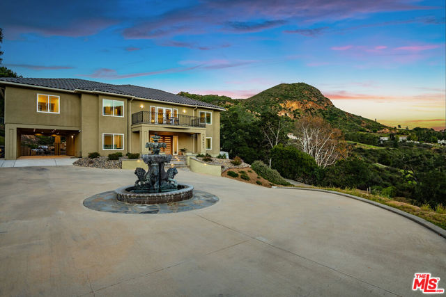 29677 Mulholland Highway, Agoura Hills CA: https://media.crmls.org/mediaz/881e194e-dc1b-4d77-8e5d-92c341592959.jpg