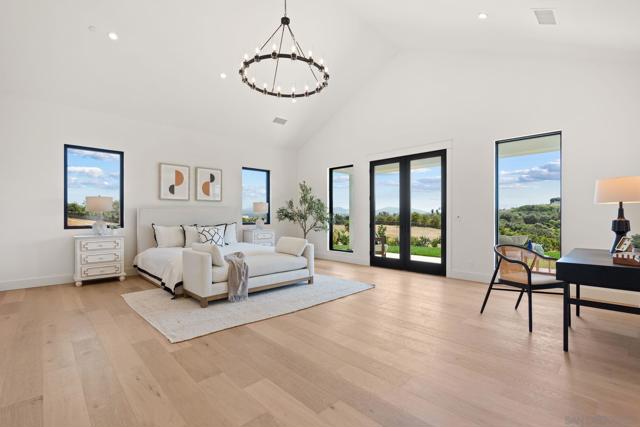 5120 Creek Oak Dr, Fallbrook CA: https://media.crmls.org/mediaz/881e378e-2265-4c2b-8d03-5660105370ac.jpg