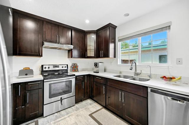 4423 Corto Monterey, Union City CA: https://media.crmls.org/mediaz/881e629b-e05e-49eb-b6d7-c24dee4f1b02.jpg