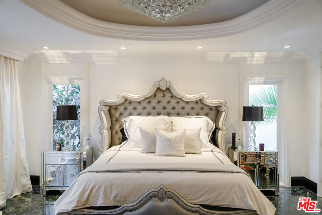 1455 Rising Glen, Los Angeles CA: https://media.crmls.org/mediaz/881f1f35-d129-456e-8da5-fb113f34bffb.jpg