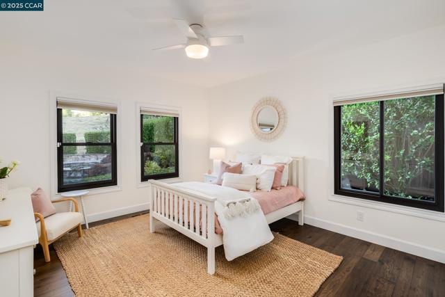 3284 Blackhawk Meadow Dr, Danville CA: https://media.crmls.org/mediaz/881fa033-a777-4b14-9904-507e8363479a.jpg