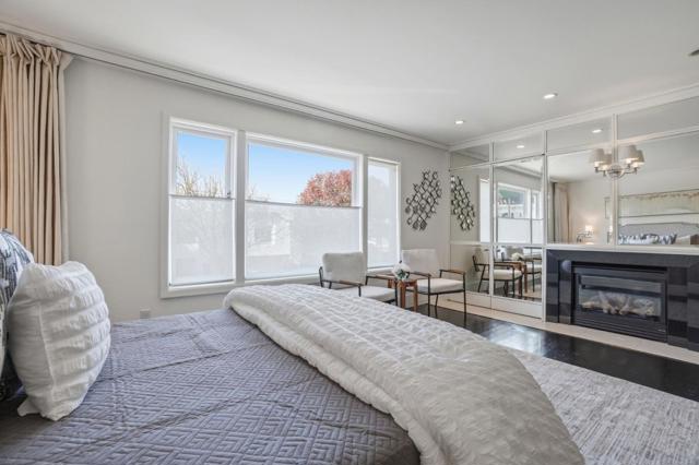 1160 Clayton Street, San Francisco CA: https://media.crmls.org/mediaz/881fad57-6521-4e01-817a-250348570a90.jpg