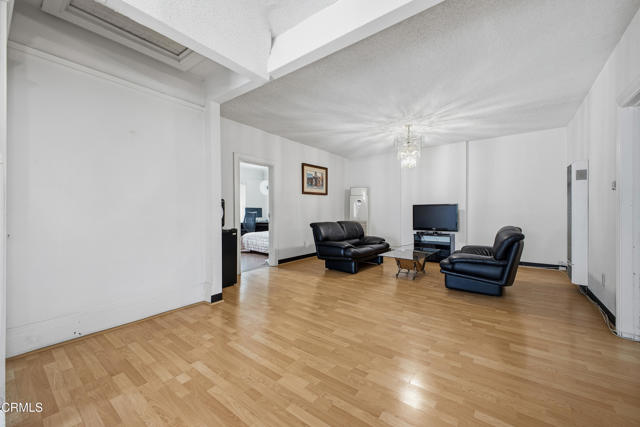 Detail Gallery Image 14 of 42 For 1032 S Westlake Ave, Los Angeles,  CA 90006 - – Beds | – Baths