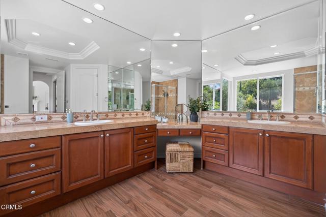 1708 Via Aracena, Camarillo CA: https://media.crmls.org/mediaz/88201365-4fc2-4407-abbb-5e97116fd3ef.jpg