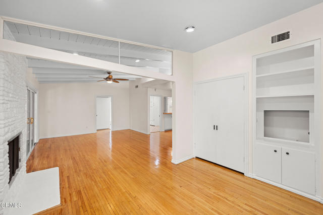 Detail Gallery Image 11 of 32 For 17149 Bullock St, Los Angeles,  CA 91316 - 3 Beds | 2 Baths