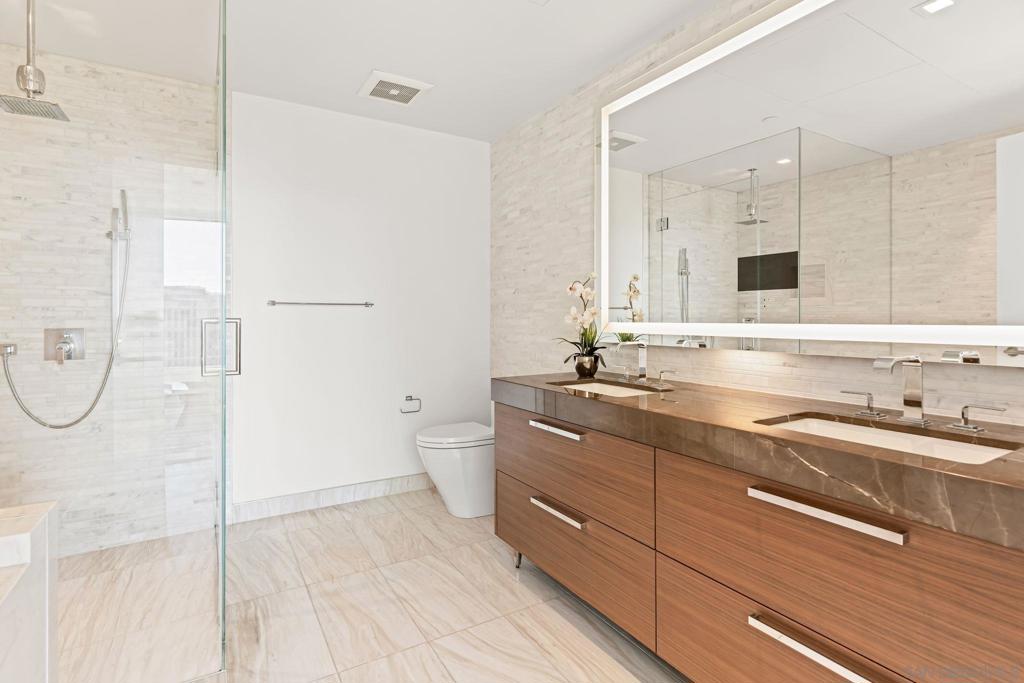 MLS #250041370SD image #17