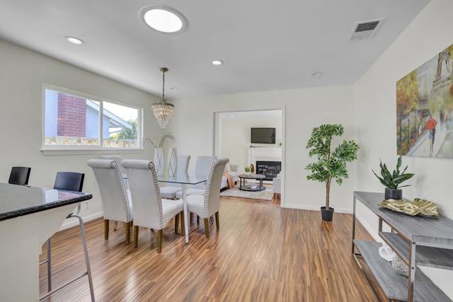 34863 Warwick Court, Fremont CA: https://media.crmls.org/mediaz/8821ddf3-cb58-45fb-bf29-478edf4eed41.jpg