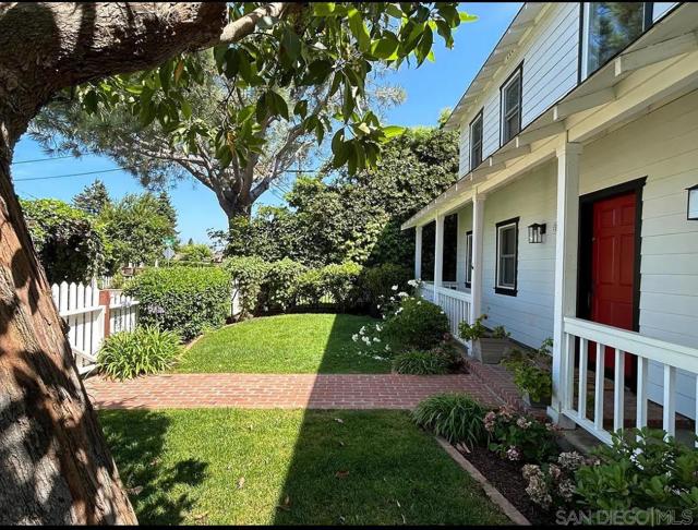 1709 Somerset Ave, Cardiff by the Sea CA: https://media.crmls.org/mediaz/882245be-19da-478e-acee-7744158f44c6.jpg