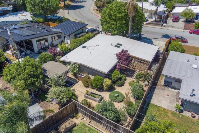 494 Century Drive, Campbell CA: https://media.crmls.org/mediaz/8822f63a-65db-48d6-8191-5a657671784d.jpg