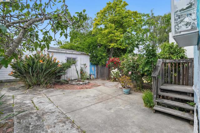 Image 25 of 40 For 1307 California Dr