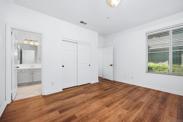 15363 Falcon Crest Ct, San Diego CA: https://media.crmls.org/mediaz/8823a556-8014-4707-9ff1-d934da4b256b.jpg