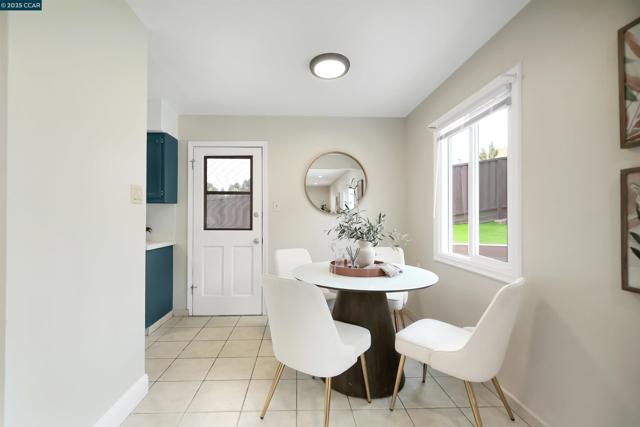 2951 Estates Ave, Pinole CA: https://media.crmls.org/mediaz/8823bbe6-1e08-43ae-81c4-113a88c37ffe.jpg