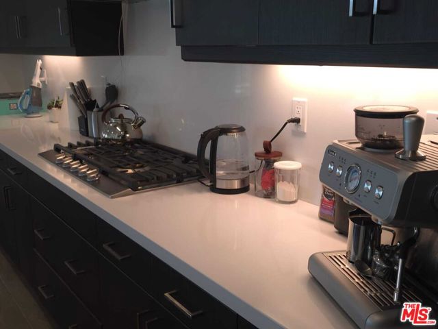 Image 8 of 1 For 49901 Crescent
