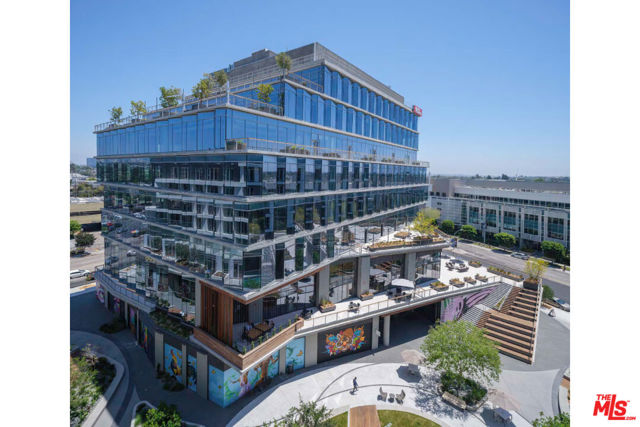 12121 W Olympic Boulevard, Los Angeles CA: https://media.crmls.org/mediaz/88252dda-bc70-47f3-8fb2-2b85cadeb64f.jpg