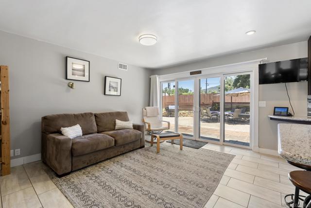 2824 Scenic View Rd, Alpine CA: https://media.crmls.org/mediaz/88264f91-dfdb-4375-a686-8e70007c5c24.jpg