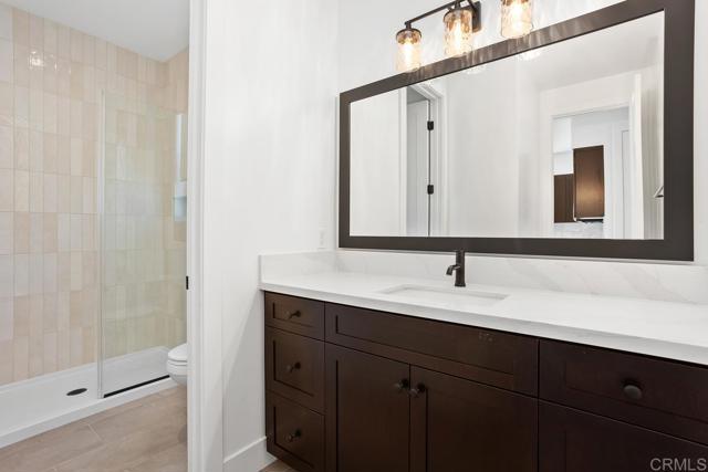 1211 Stonemark Place, Vista CA: https://media.crmls.org/mediaz/8826b1e1-baf2-4f25-ba8e-65a2aa649dcf.jpg