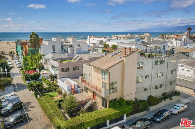 27 Union Jack Street A Venice, California This gorgeous, spacious 4 bed/3.5 bath townhome located on the highly desirable Marina Peninsula. Large open floor plan feels like a single-family home plus offers private outdoor areas perfect for entertaining. Located on a beautiful Walk Street leading to one of Los Angeles best beaches. Enter through the lushly landscaped front yard to the living room featuring a soaring ceiling and remote solar window shades and fireplace. Remodeled kitchen equipped with state-of-the-art appliances, marble countertops, and luxurious furnishing. There are double ovens, gas stove-top, large pantry and abundance of cabinet storage in the kitchen. Sunny breakfast area opens up to a private outdoor seating/dining area. There are two master suites in the house. One comes with a steam shower and double sinks. There is an additional soundproof bonus room that may be used as a recording studio or secluded office zoom room. 2 Car private garage and large laundry room. Only two unit. Come experience the Southern Californian lifestyle at its finest.