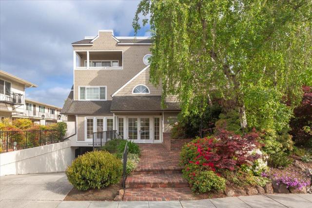 1233 Bellevue Avenue, Burlingame CA: https://media.crmls.org/mediaz/8828c80a-67a3-4d23-9afe-d5a43f604ce1.jpg