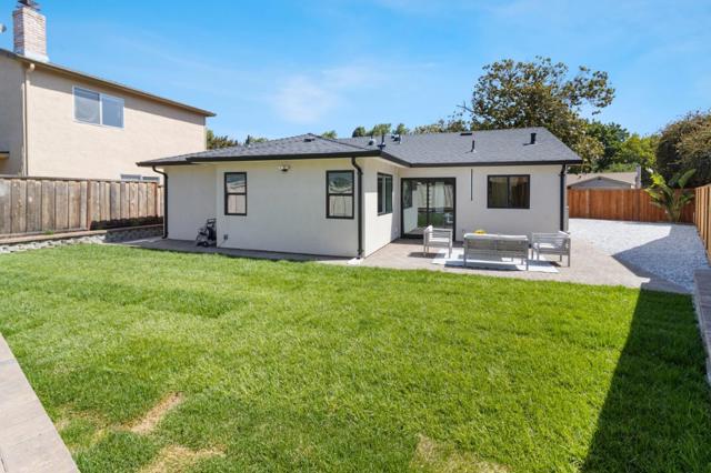 31301 San Andreas Drive, Union City CA: https://media.crmls.org/mediaz/88293d99-f43b-49ef-99b6-8405485462c1.jpg