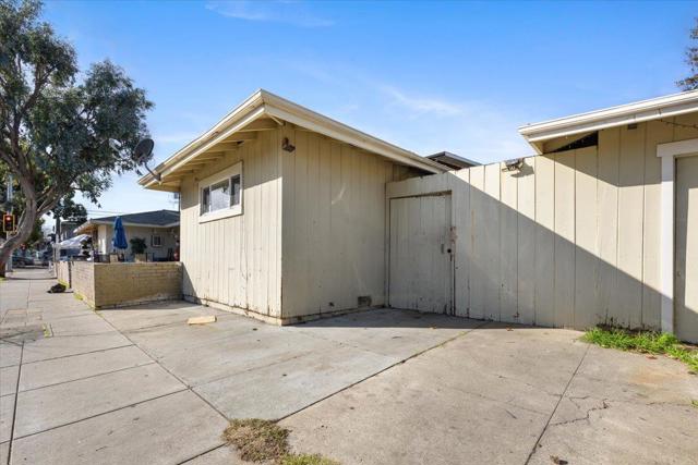 896 S Almaden Avenue, San Jose CA: https://media.crmls.org/mediaz/882958bb-9443-4c19-a76d-0ddba37c3d2d.jpg