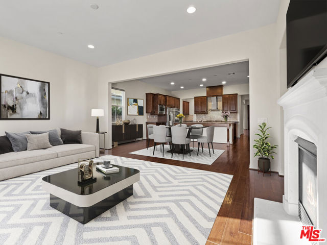 26420 Township Street, Santa Clarita CA: https://media.crmls.org/mediaz/8829cf80-fd67-40ae-b35e-09da182e87f9.jpg