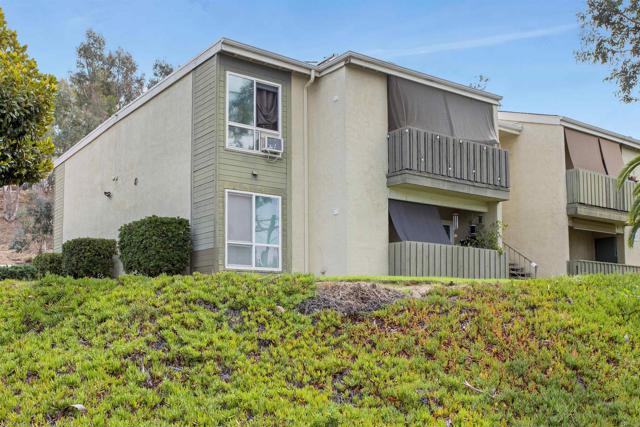 830 W Lincoln Avenue, Escondido CA: https://media.crmls.org/mediaz/882a3bbf-0174-4a1a-a157-cdecd09a0a4a.jpg
